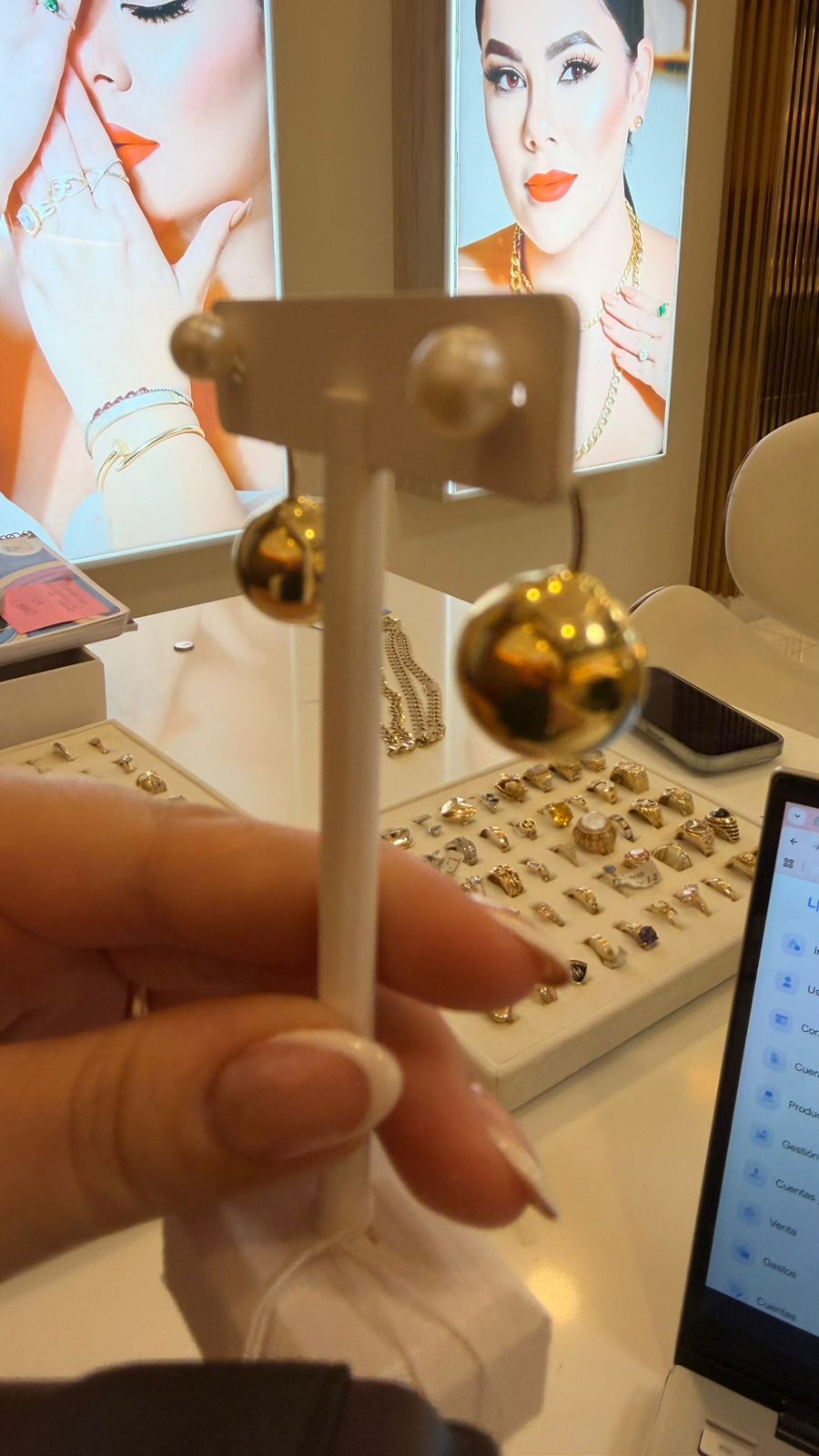 DUMMY - ARETES PERLAS NACAR (BOLAS) 18K 7.4G